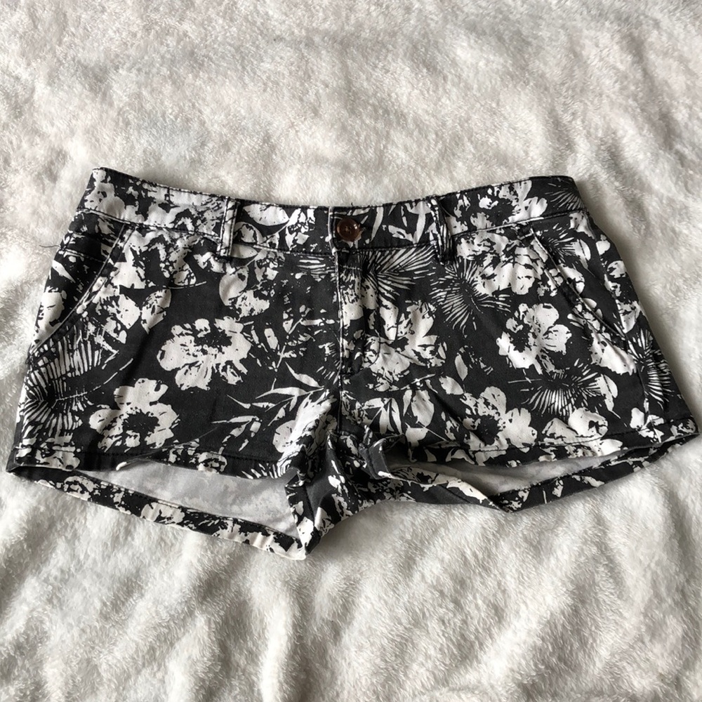 Roxy patterned shorts
